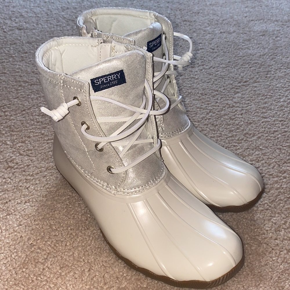 Brand new white sperry kids shoes size 5